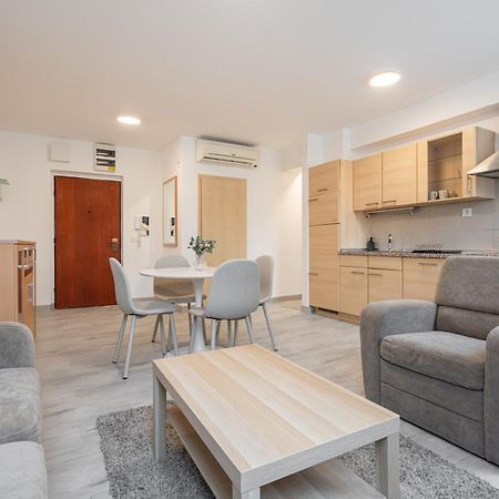 D16 - Gozsdu Garden Residence - Best Location By Bqa Boedapest Buitenkant foto